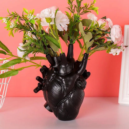 Heart-Shaped Resin Vase – A Unique Touch for Your Decor