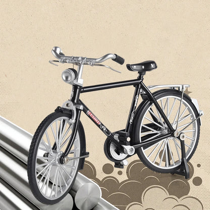 Two Eight Bars Bicycle Model Ornament – Retro Nostalgic Desktop Decoration for Home or Office.