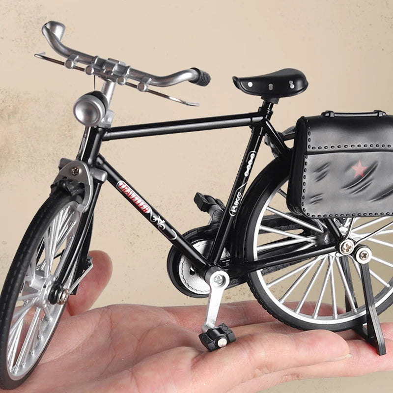 Two Eight Bars Bicycle Model Ornament – Retro Nostalgic Desktop Decoration for Home or Office.